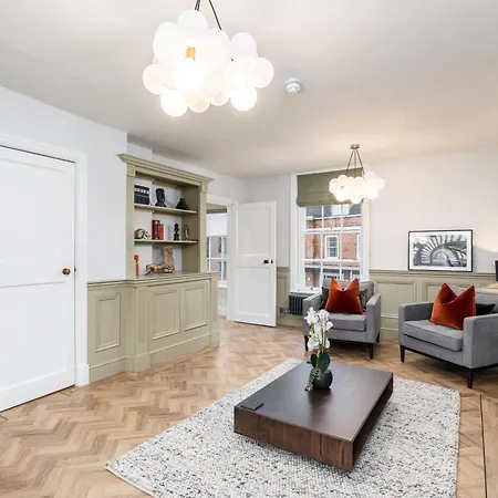 5-star - House With Secure Parking