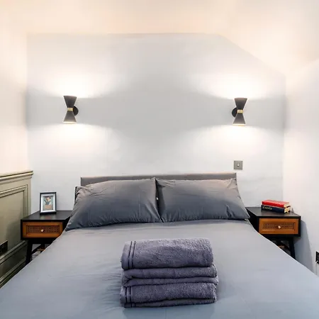 5-star - House With Secure Parking Holiday home *