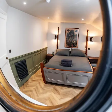 Hébergement de vacances 5-star - House With Secure Parking *